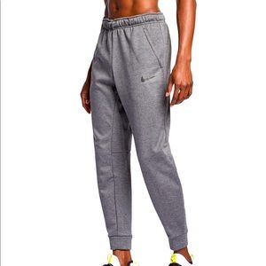 تعداد السكان أصلي إقامة nike standard 